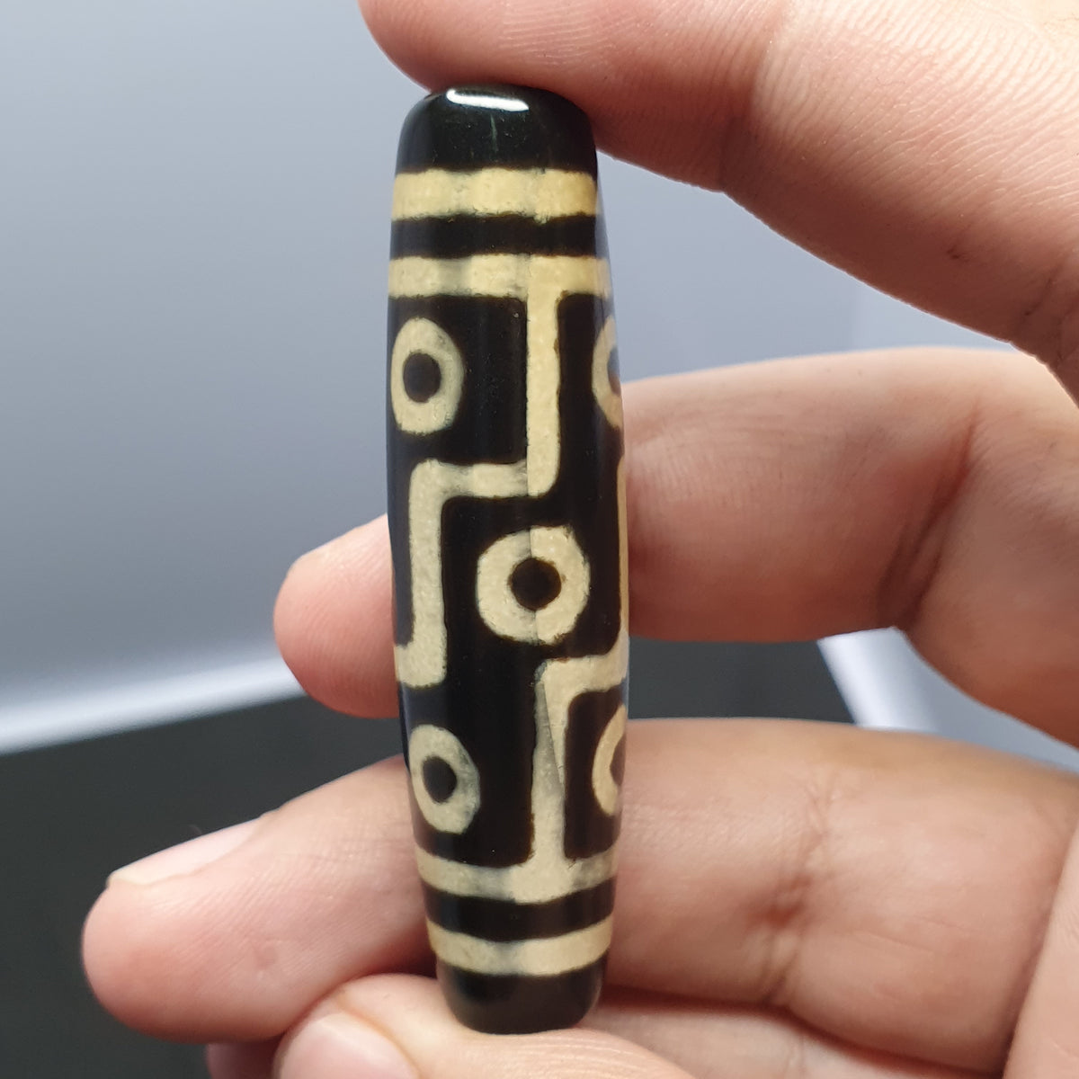 Amulette tibétaine de perle Dzi en agate à 9 yeux de l'Himalaya