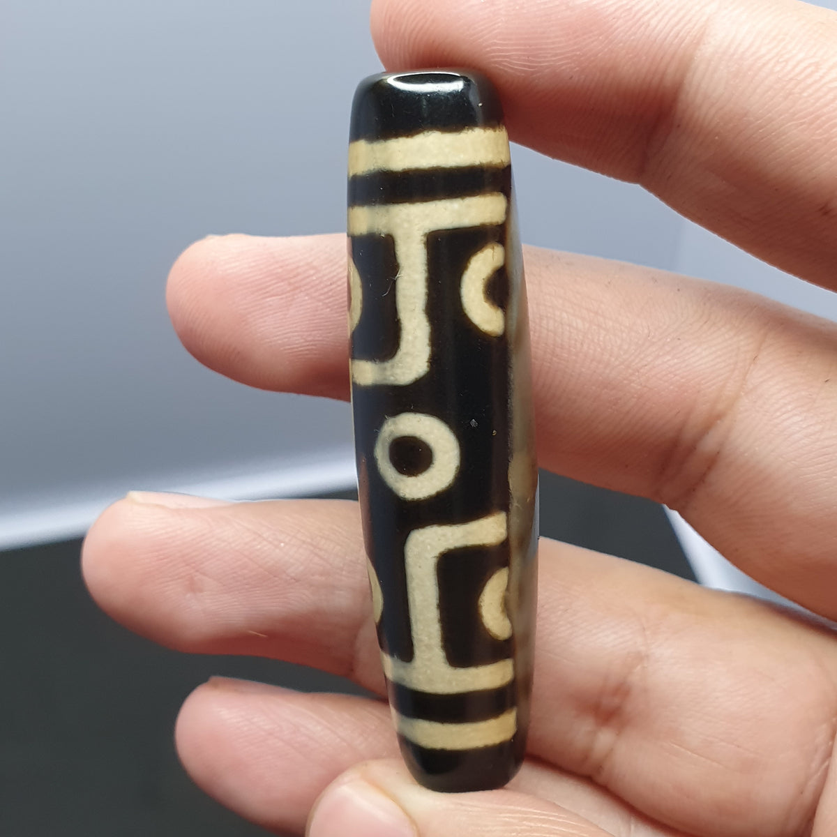 Amulette tibétaine de perle Dzi en agate à 9 yeux de l'Himalaya