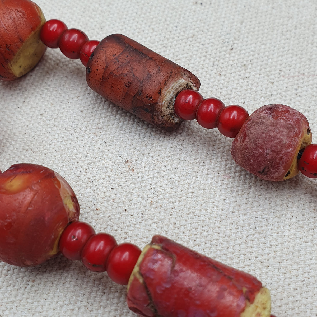 Collier de perles vénitiennes antiques Cœur Blanc rares