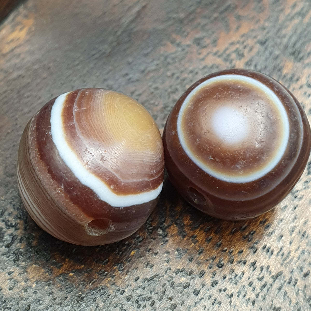 Lot de 2 perles vintage Agate œil Suliemani de l'Himalaya