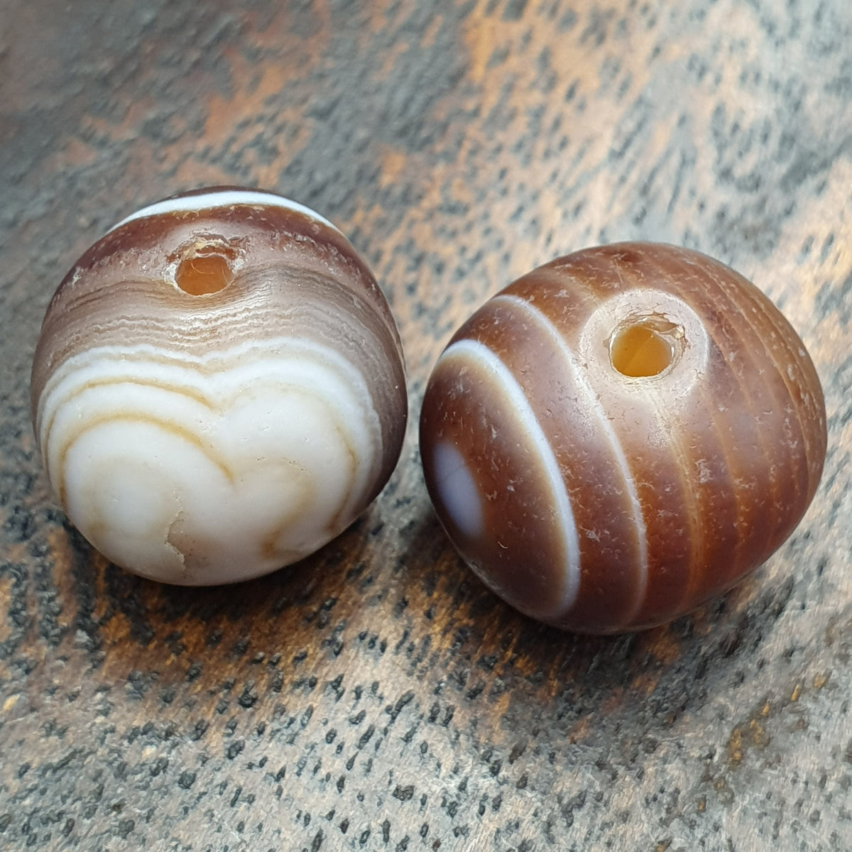 Lot de 2 perles vintage Agate œil Suliemani de l'Himalaya