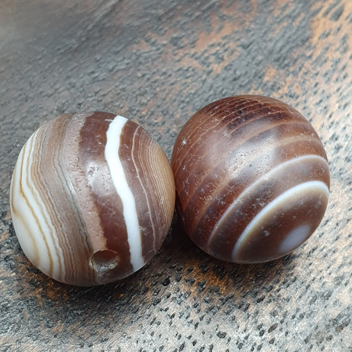 Lot de 2 perles vintage Agate œil Suliemani de l'Himalaya