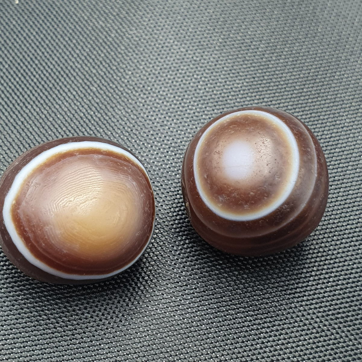 Lot de 2 perles vintage Agate œil Suliemani de l'Himalaya