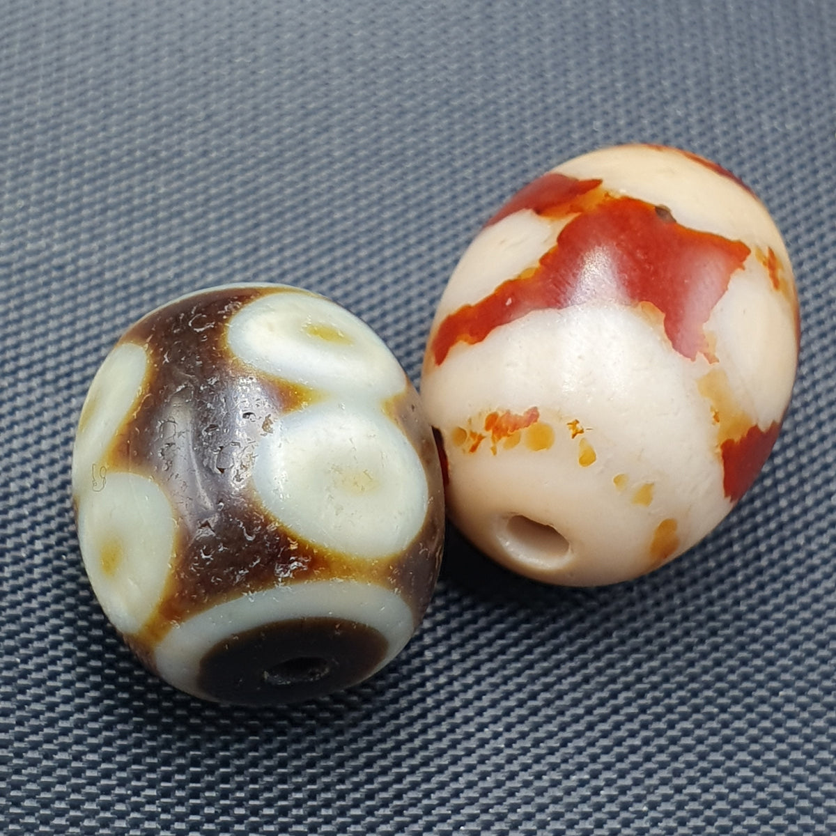 Lot of 2 Vintage Himalayan Suliemani Eye Agate beads