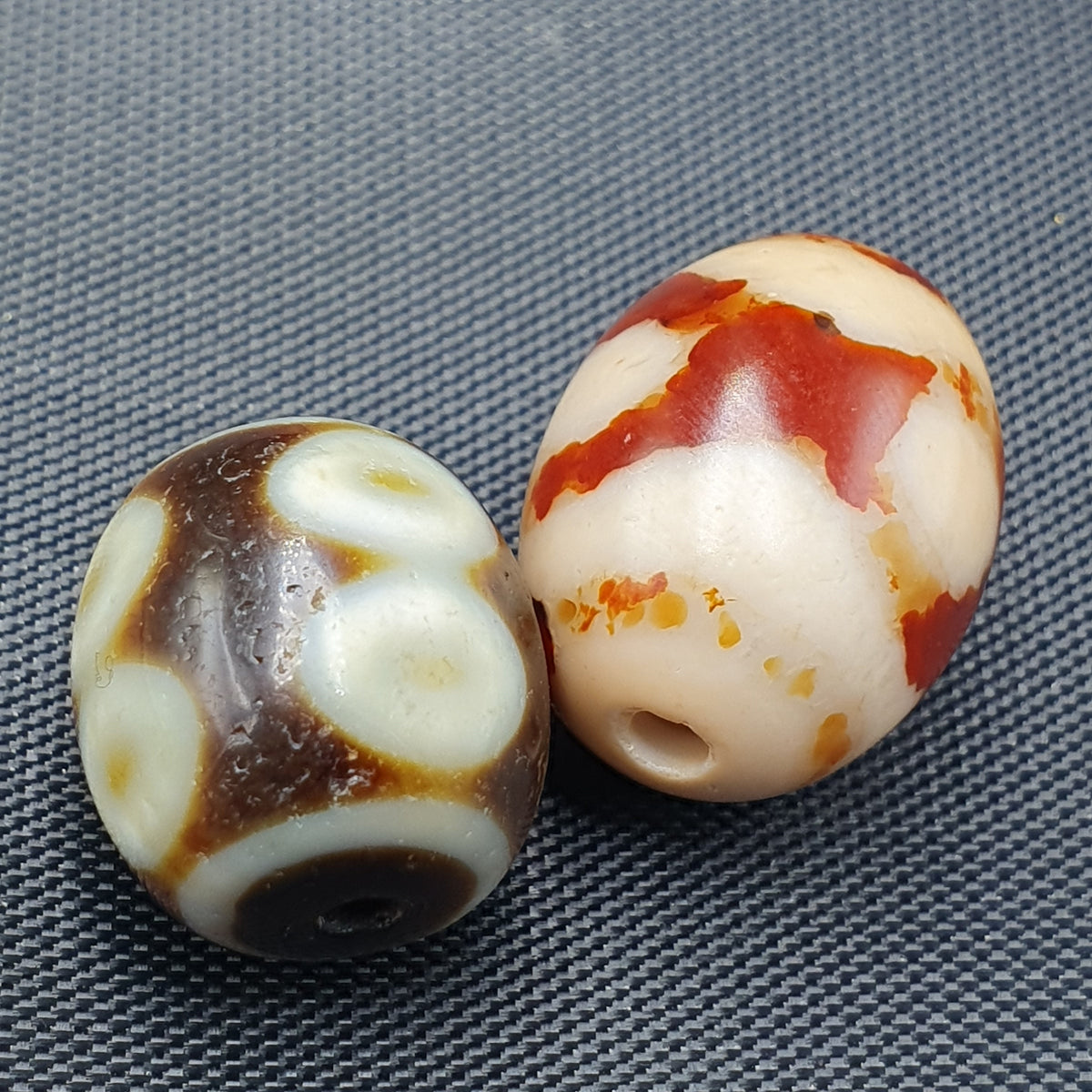 Lot of 2 Vintage Himalayan Suliemani Eye Agate beads