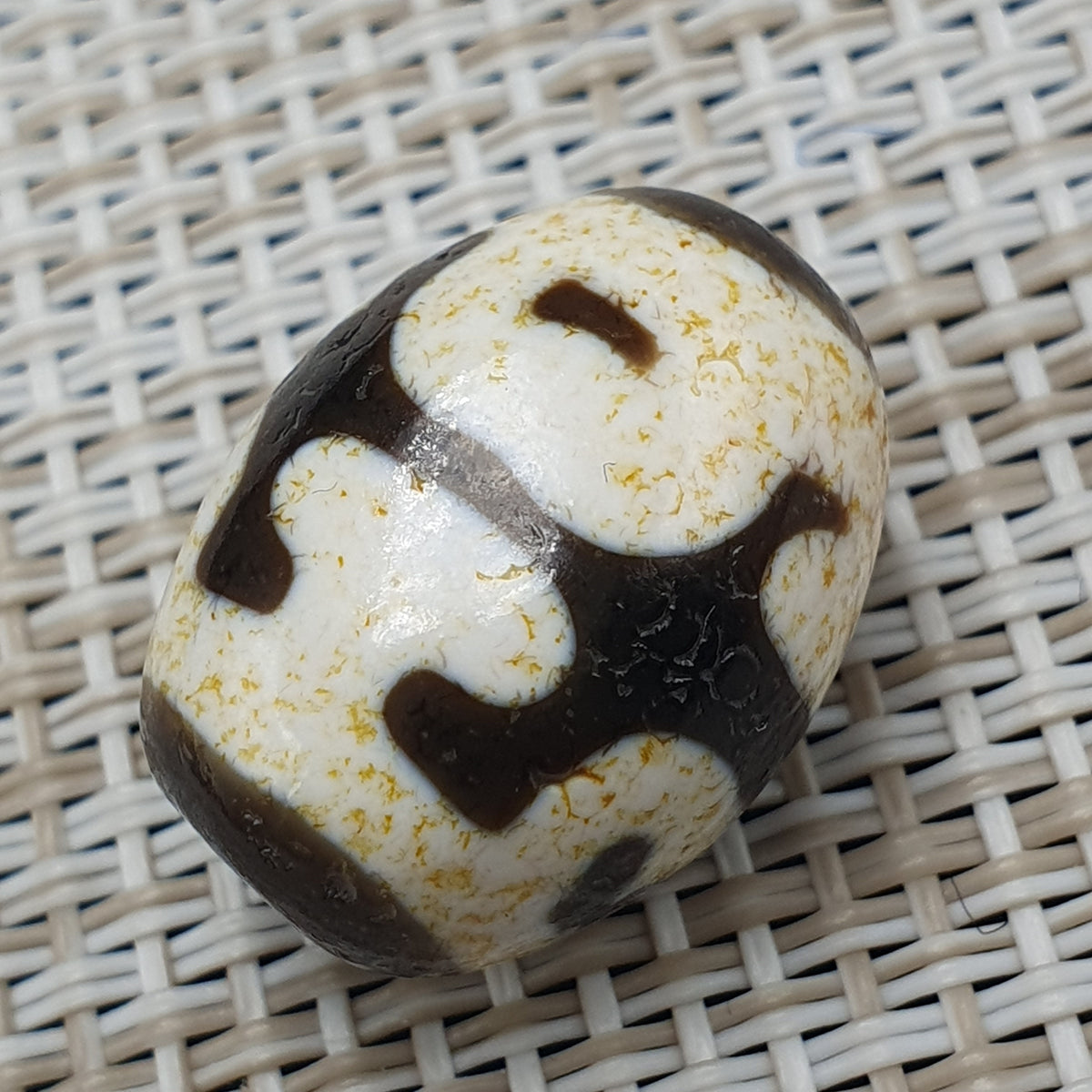 Perles d'agate tibétaines de l'Himalaya à motif de vase au trésor vintage