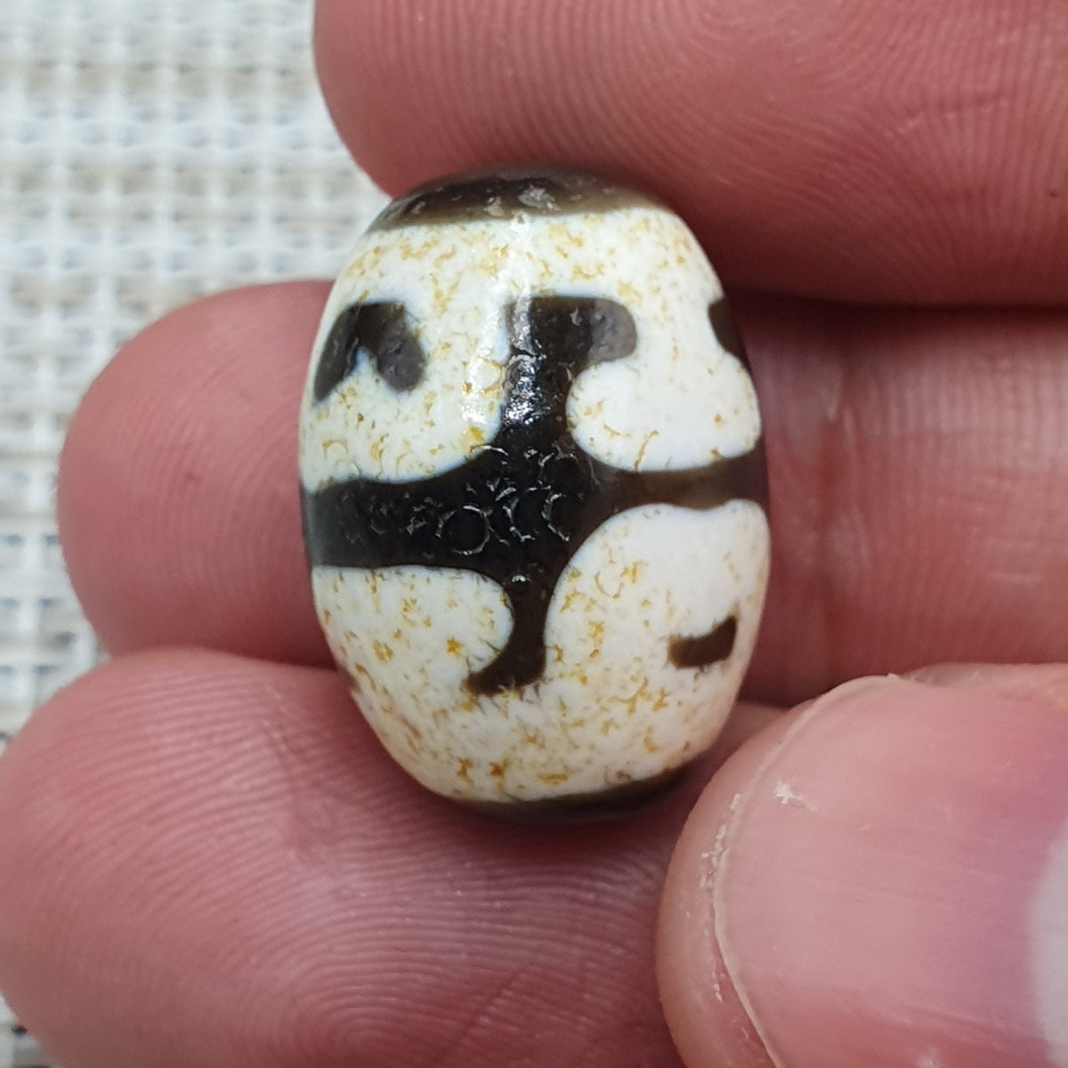 Perles d'agate tibétaines de l'Himalaya à motif de vase au trésor vintage