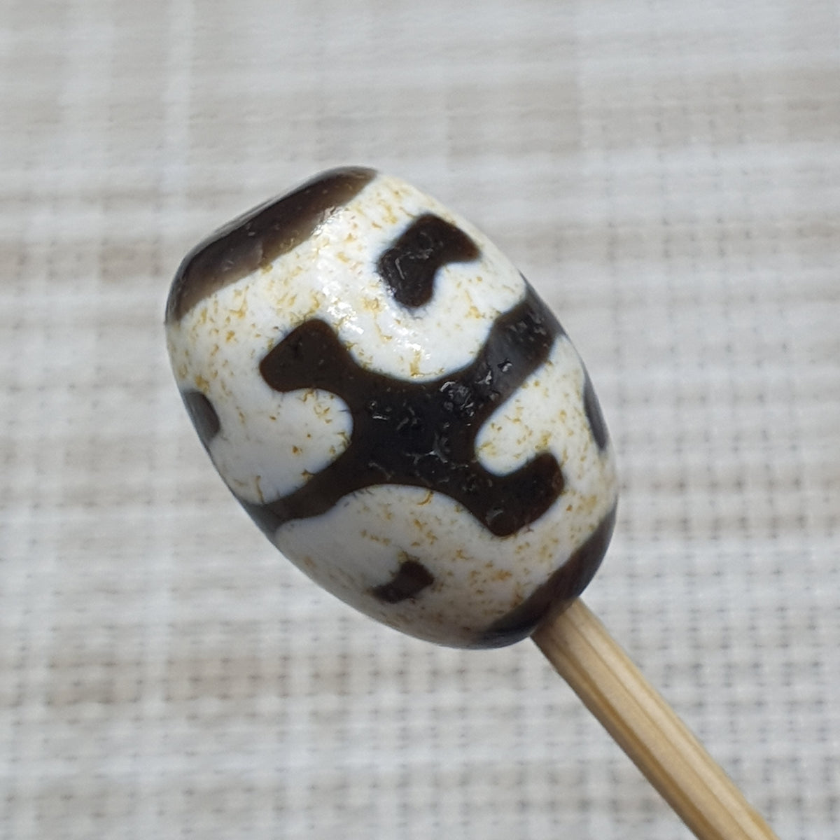 Perles d'agate tibétaines de l'Himalaya à motif de vase au trésor vintage