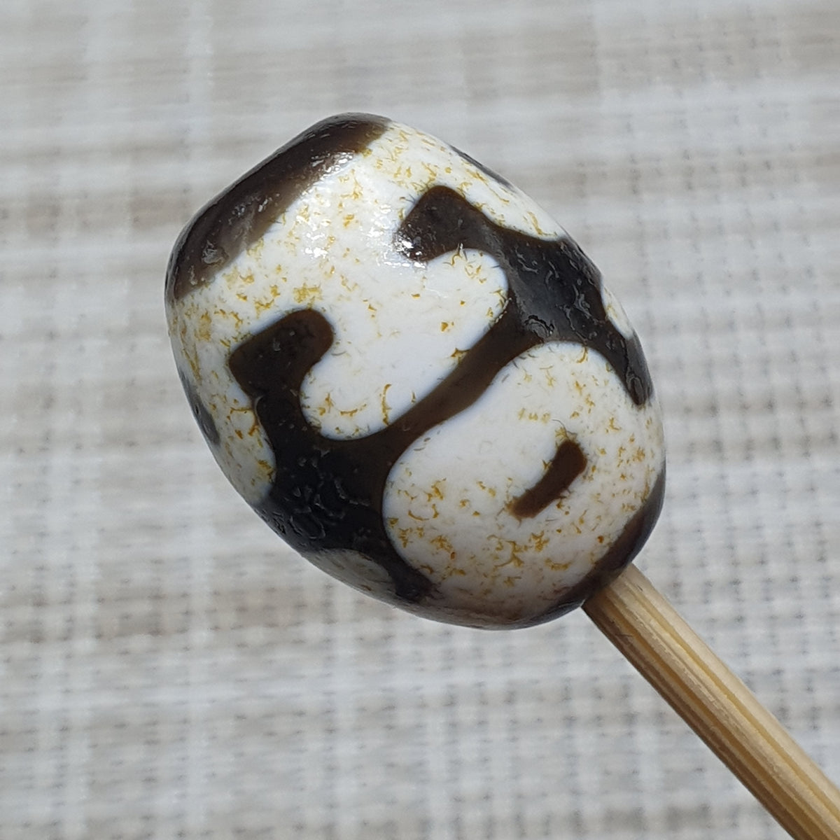 Perles d'agate tibétaines de l'Himalaya à motif de vase au trésor vintage