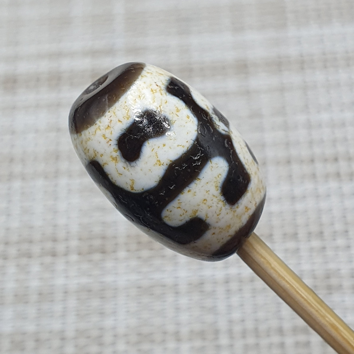 Perles d'agate tibétaines de l'Himalaya à motif de vase au trésor vintage
