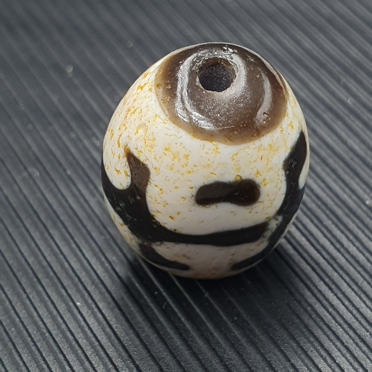 Perles d'agate tibétaines de l'Himalaya à motif de vase au trésor vintage
