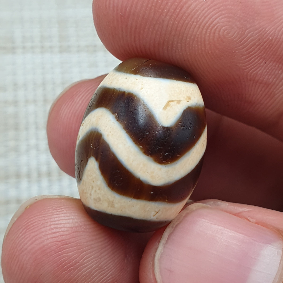 Lot de 2 agates tibétaines de l'Himalaya à motif zigzag et yeux vintage
