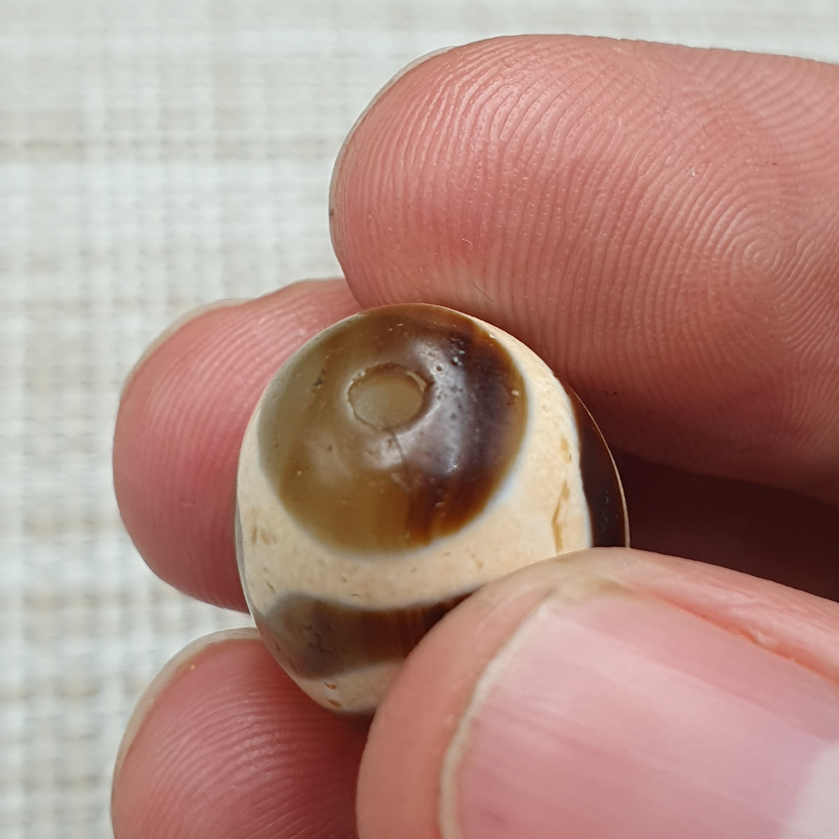 Lot de 2 agates tibétaines de l'Himalaya à motif zigzag et yeux vintage