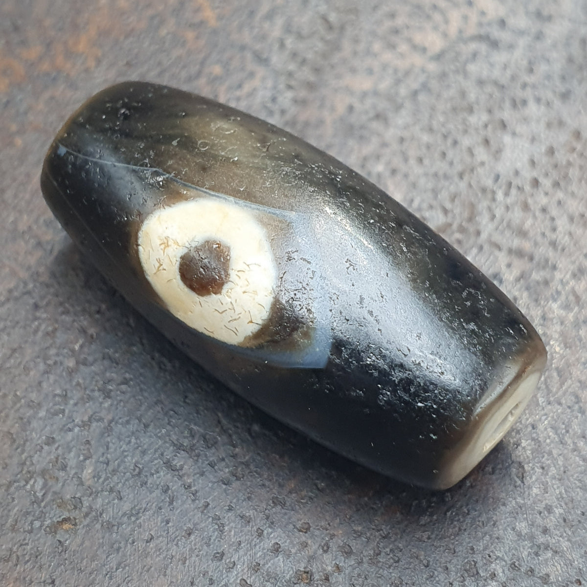 Amulette tibétaine vintage perle d'agate œil de Dzi de l'Himalaya