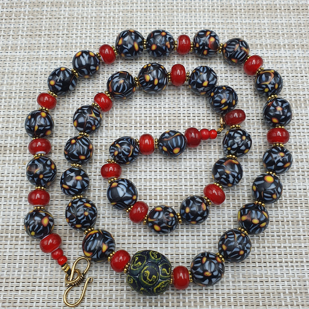 Vintage Venetian Style Glass & Venetian WhiteHeart Glass Beads Necklace