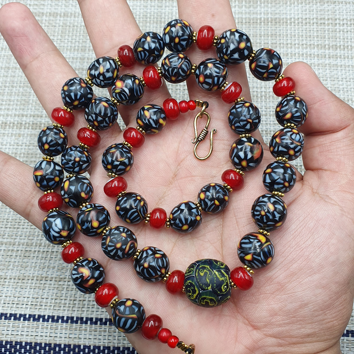Vintage Venetian Style Glass & Venetian WhiteHeart Glass Beads Necklace