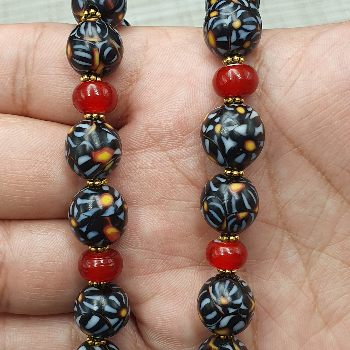 Vintage Venetian Style Glass & Venetian WhiteHeart Glass Beads Necklace