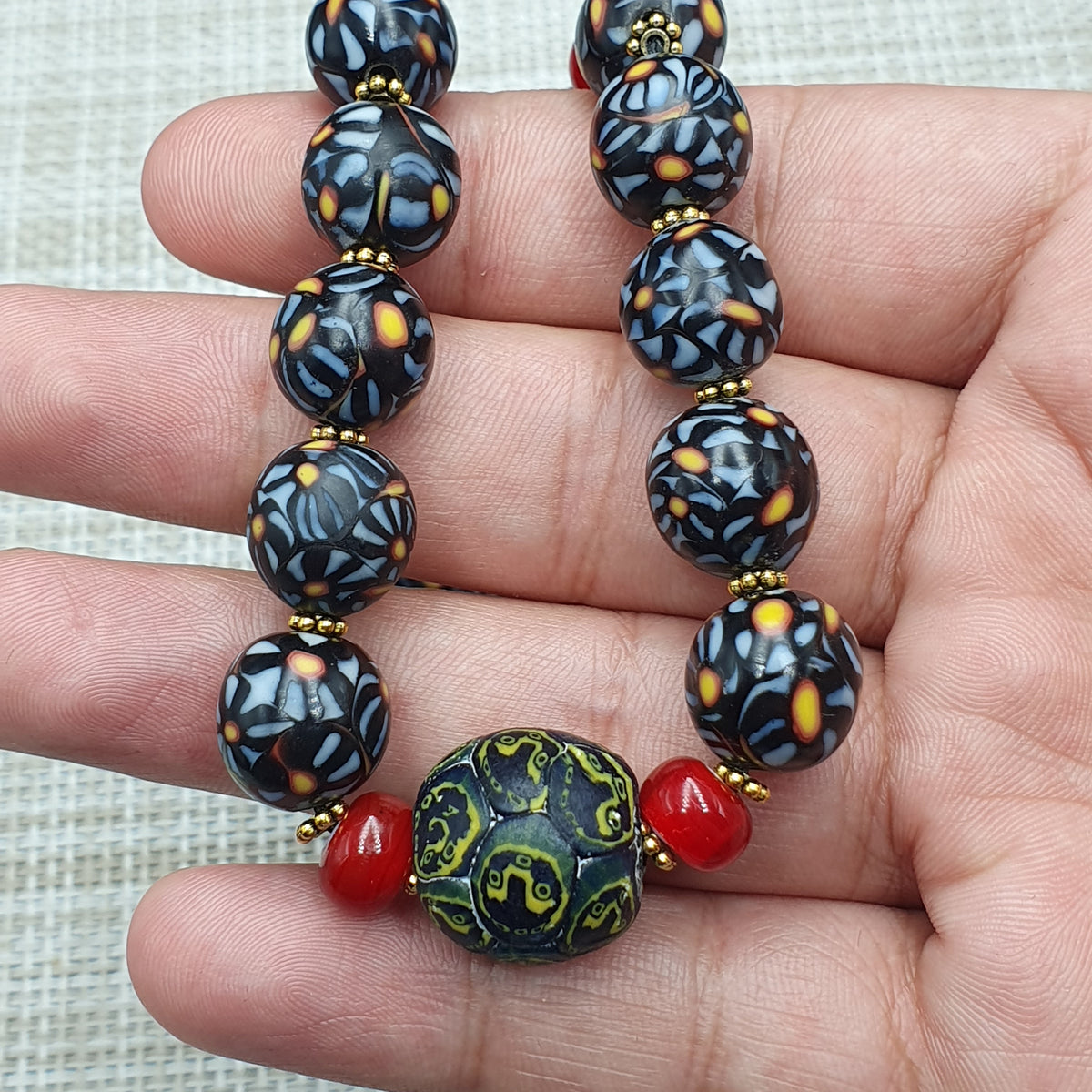 Vintage Venetian Style Glass & Venetian WhiteHeart Glass Beads Necklace