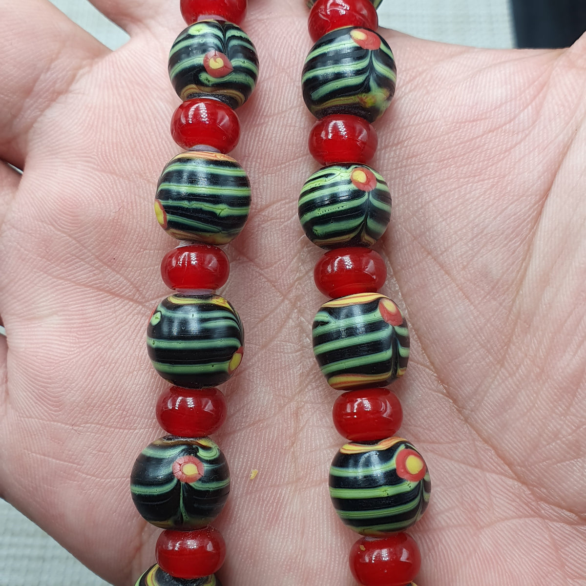 Collier de perles de verre rétro vénitien, fleurs et cœur vénitien