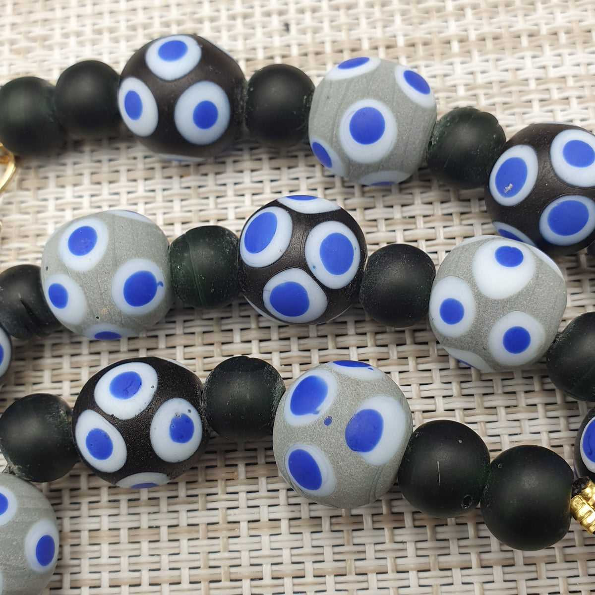 Collier de perles de verre « Cent yeux » bleu, style vénitien vintage