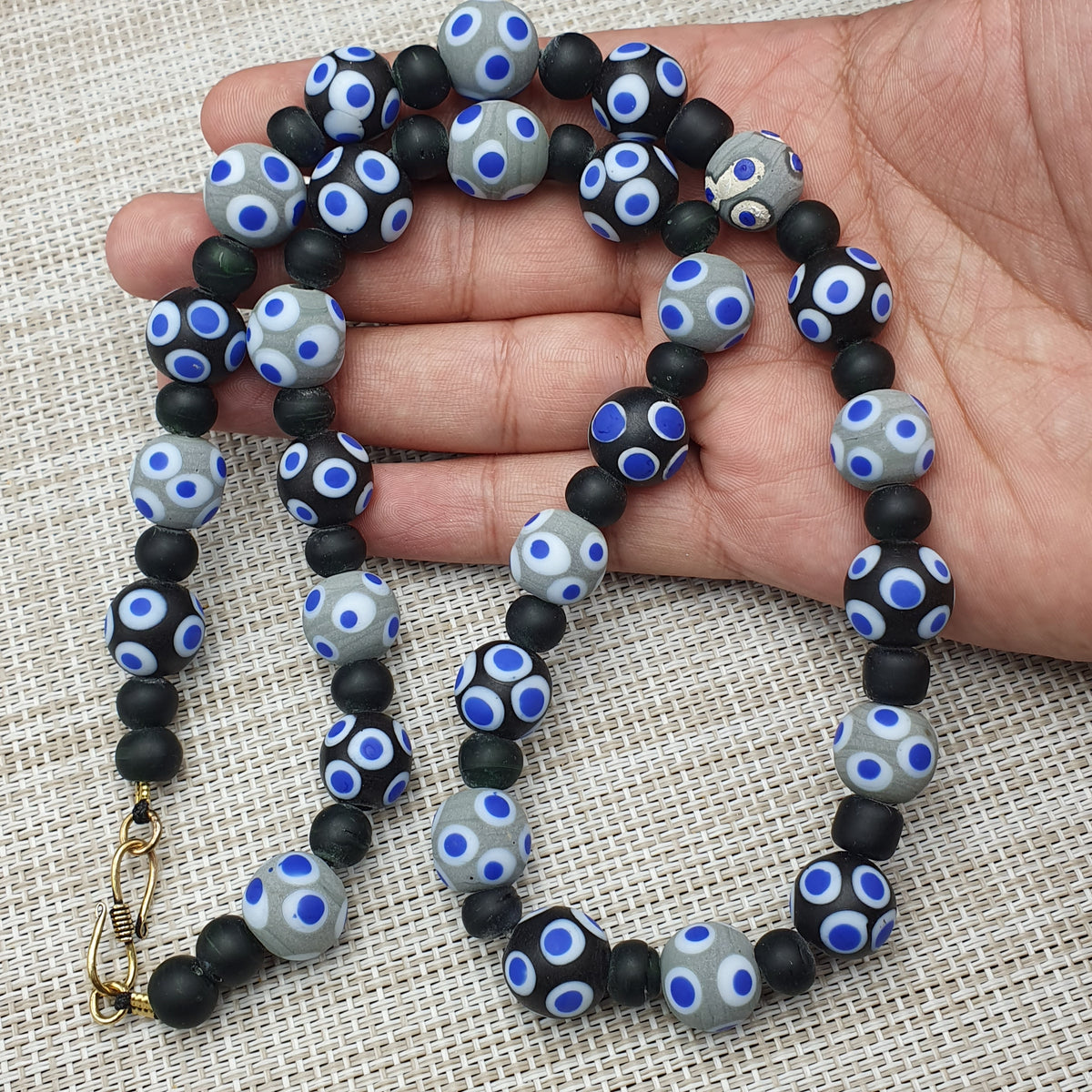 Collier de perles de verre « Cent yeux » bleu, style vénitien vintage