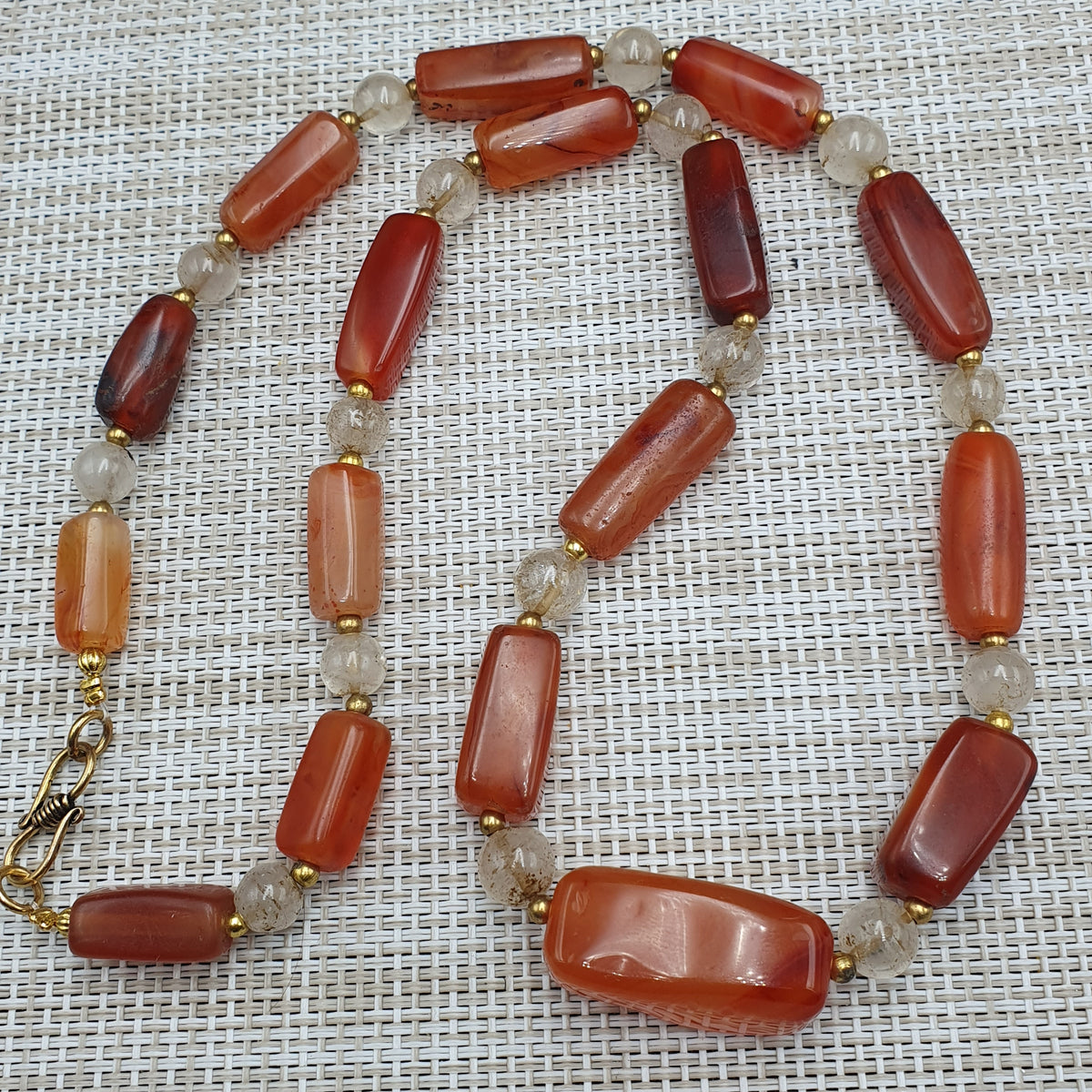 Collier de perles de cornaline ancienne et d'agate avec quartz de l'Himalaya, originaire du Mali (Afrique)