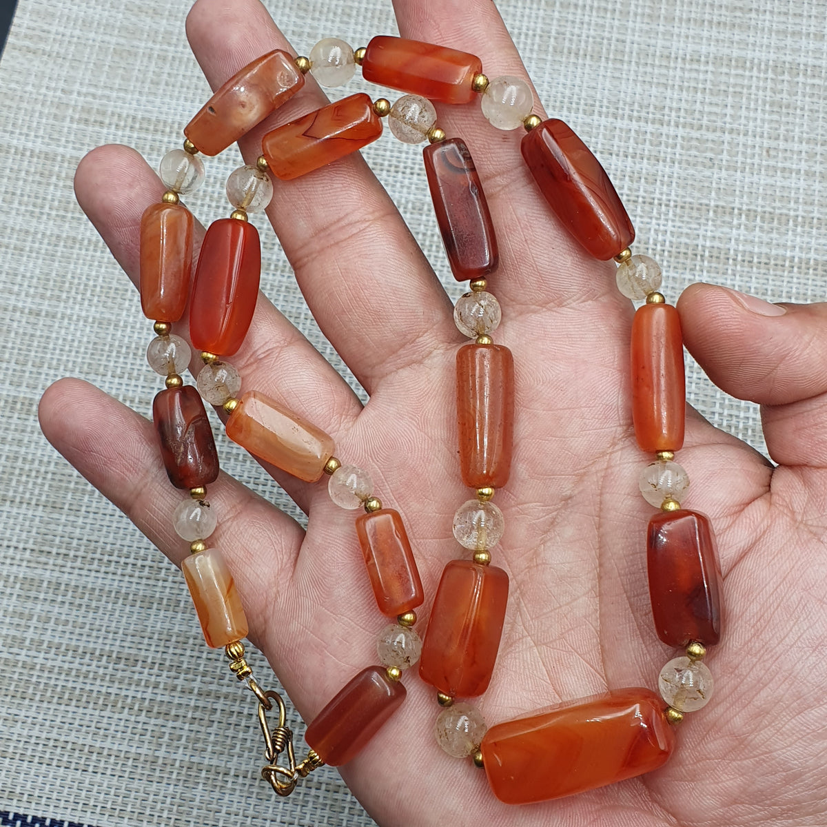 Collier de perles de cornaline ancienne et d'agate avec quartz de l'Himalaya, originaire du Mali (Afrique)