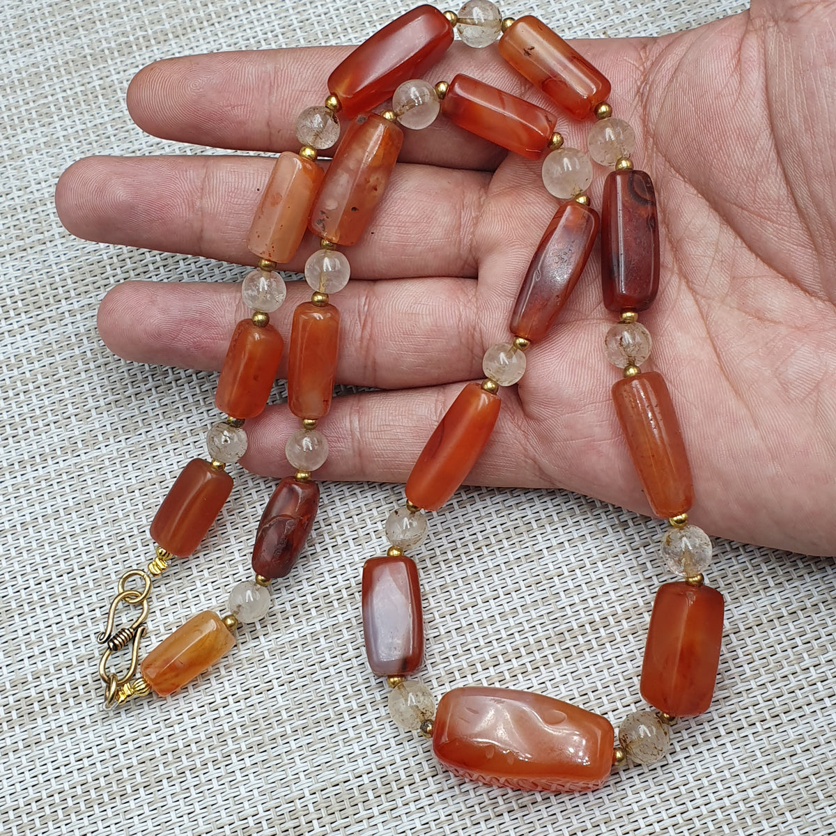Collier de perles de cornaline ancienne et d'agate avec quartz de l'Himalaya, originaire du Mali (Afrique)