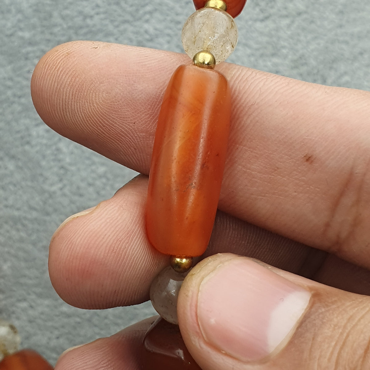 Collier de perles de cornaline ancienne et d'agate avec quartz de l'Himalaya, originaire du Mali (Afrique)