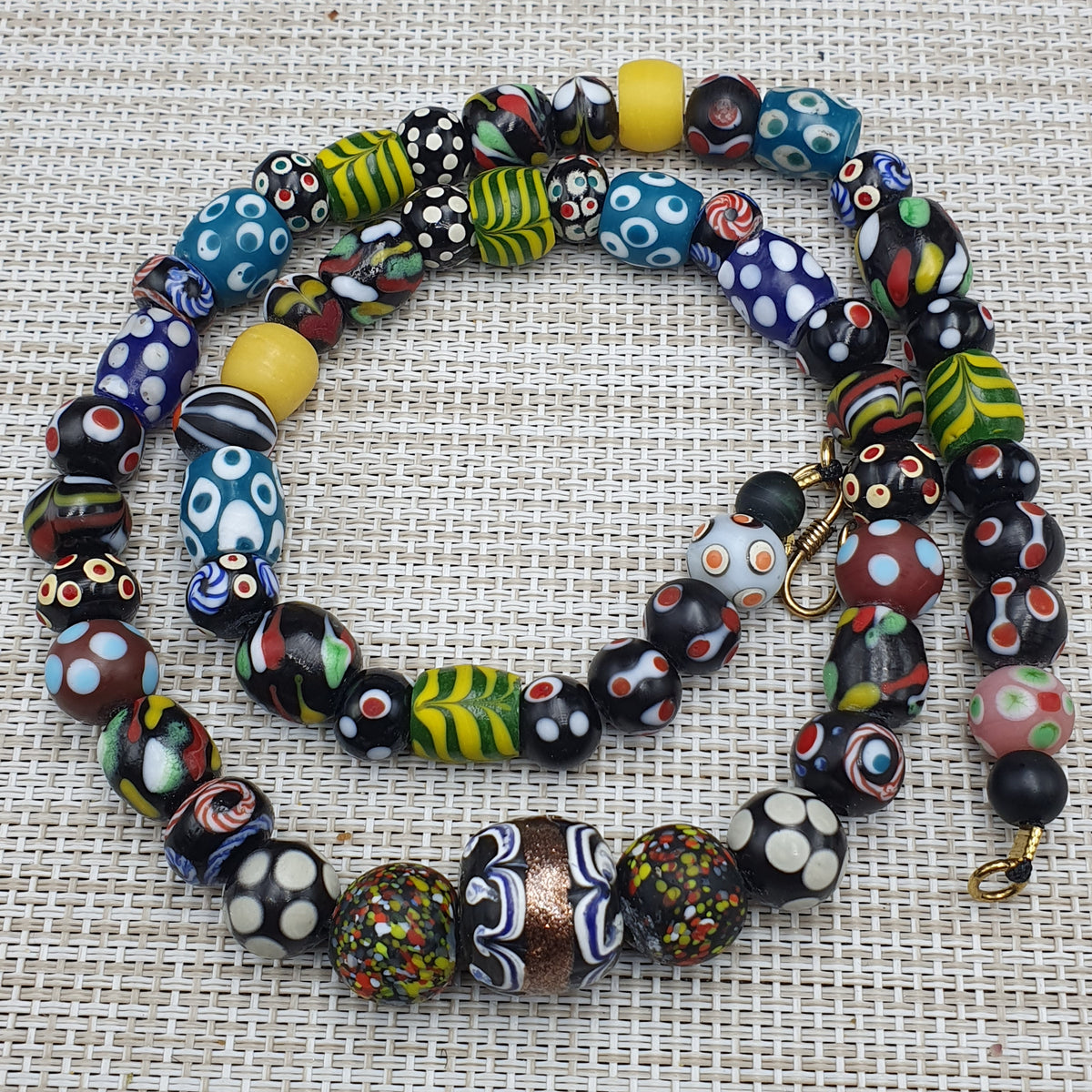 Collier de perles en verre de style vénitien ancien