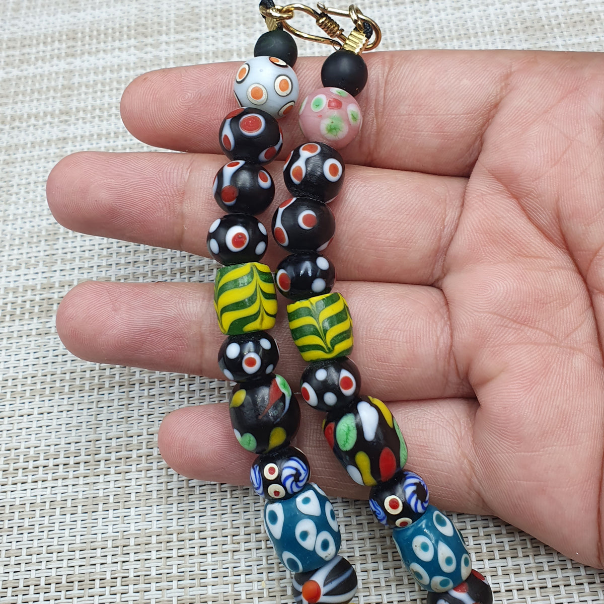 Collier de perles en verre de style vénitien ancien