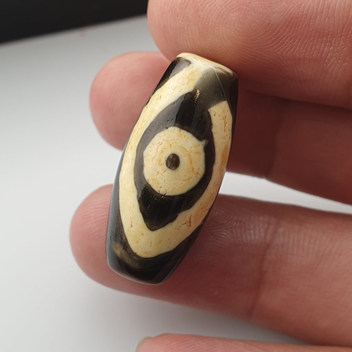 Amulette œil de Dzi en perles d'agate tibétaine de l'Himalaya vintage
