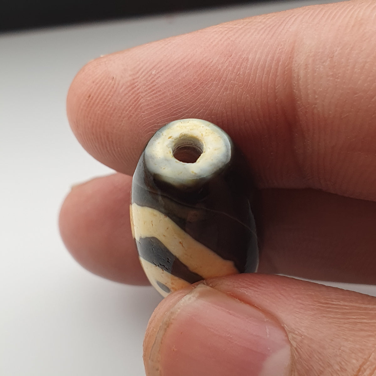 Amulette œil de Dzi en perles d'agate tibétaine de l'Himalaya vintage