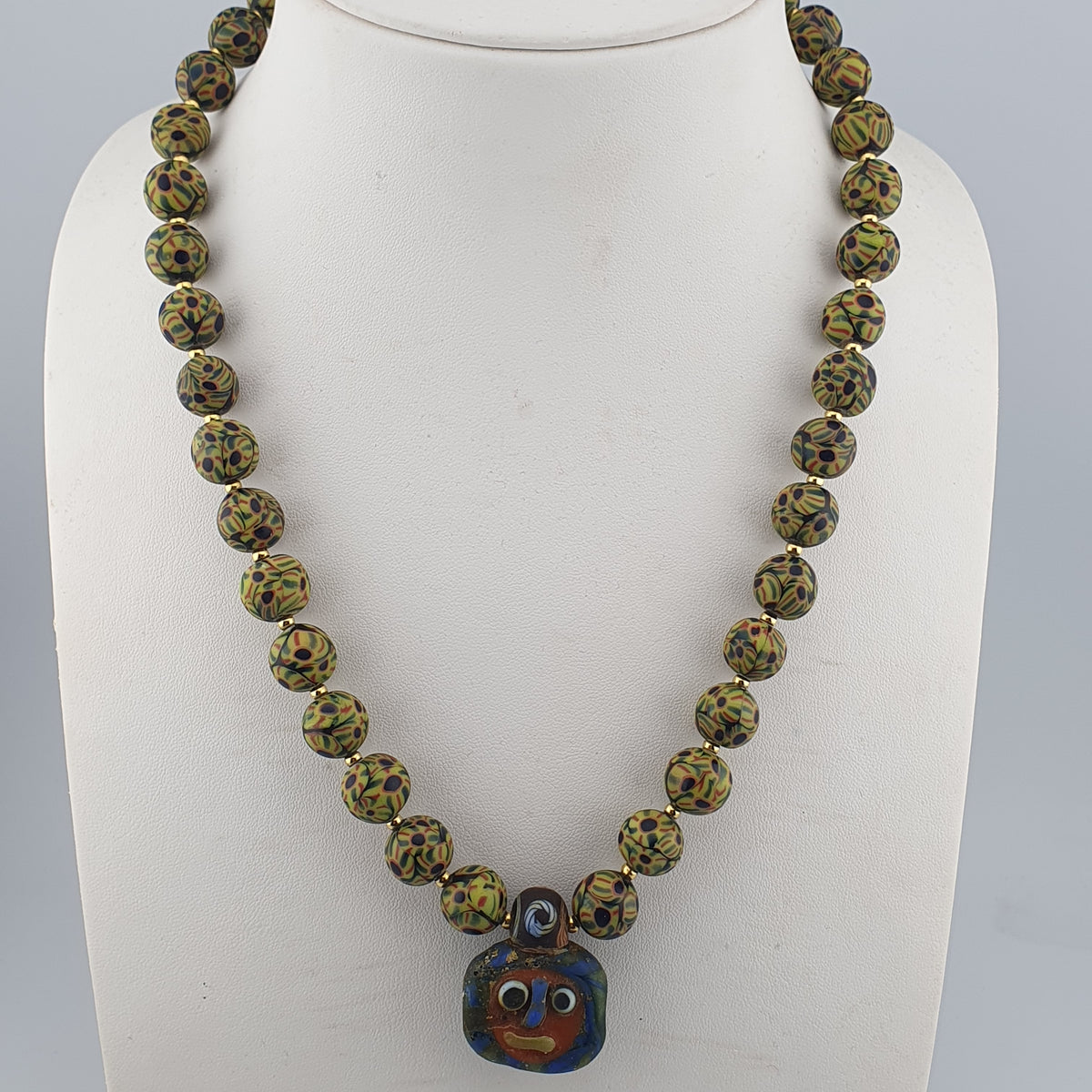 Perles de verre œil de style vénitien vintage et perles de verre visage ancien