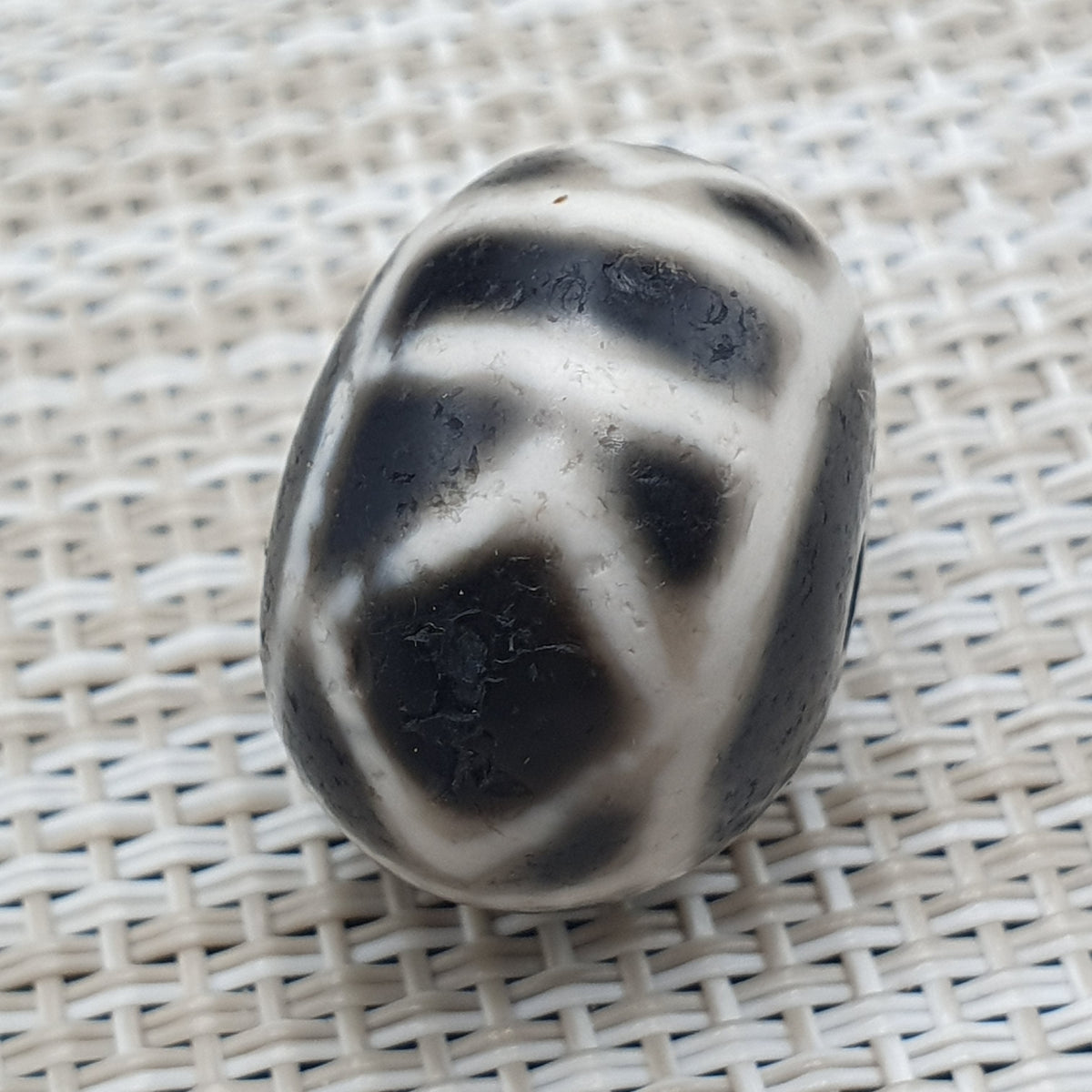 Perle d'Agate Tibétaine Himalayenne Antique de Qualité Supérieure avec Motif Yeux Unique 22,1 X 15mm