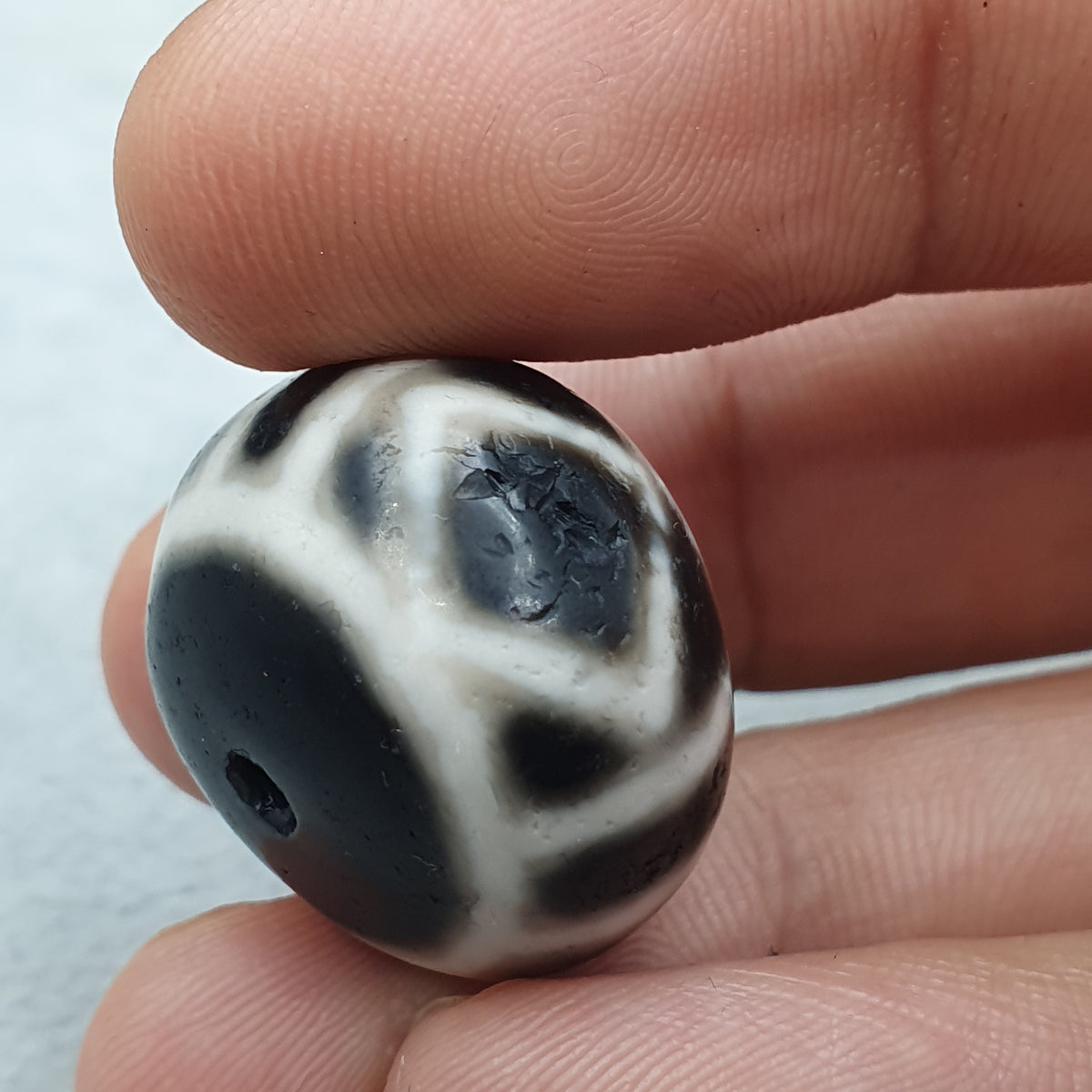 Perle d'Agate Tibétaine Himalayenne Antique de Qualité Supérieure avec Motif Yeux Unique 22,1 X 15mm