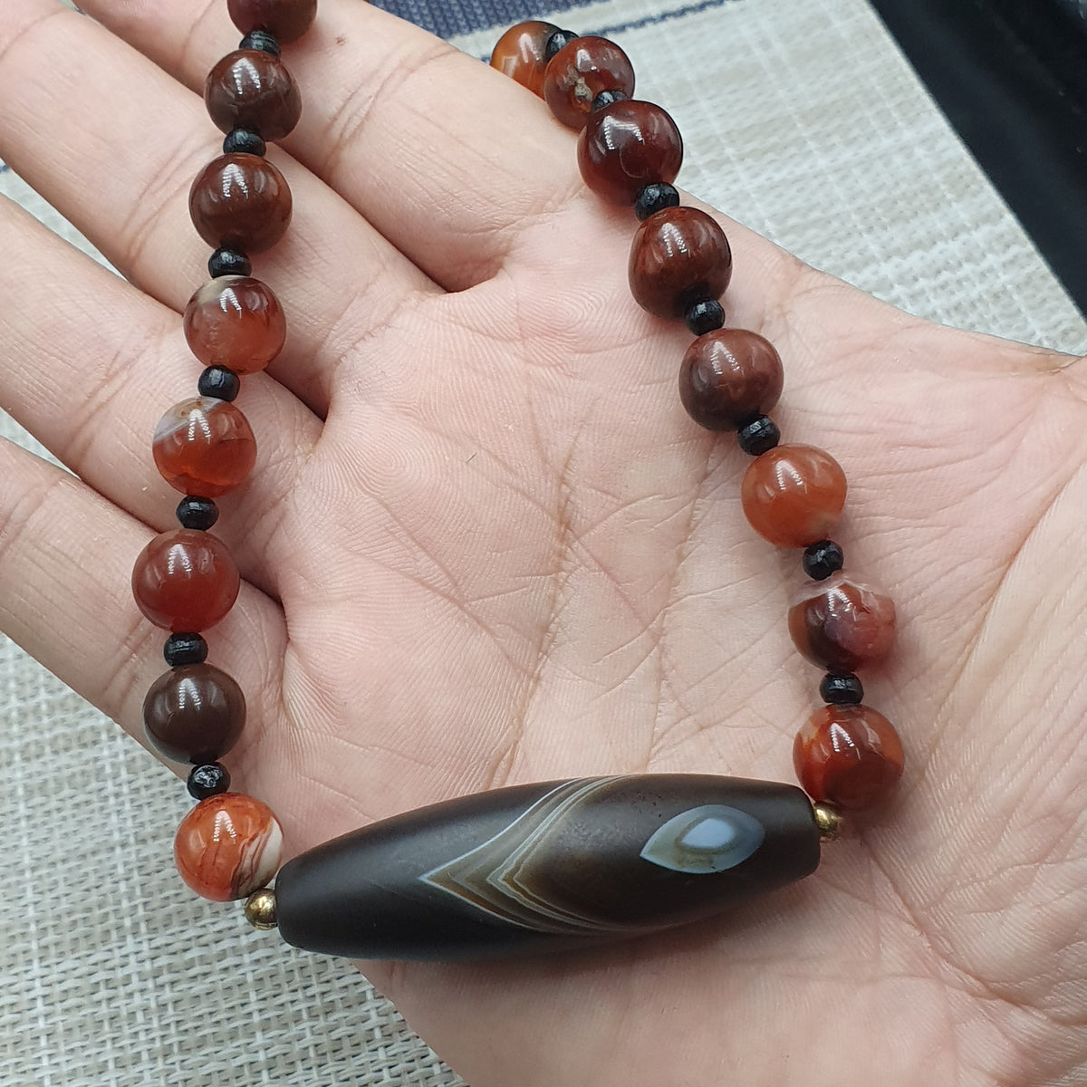 Collier de perles antiques en agate Suliemani naturelle et en agate Cornaline