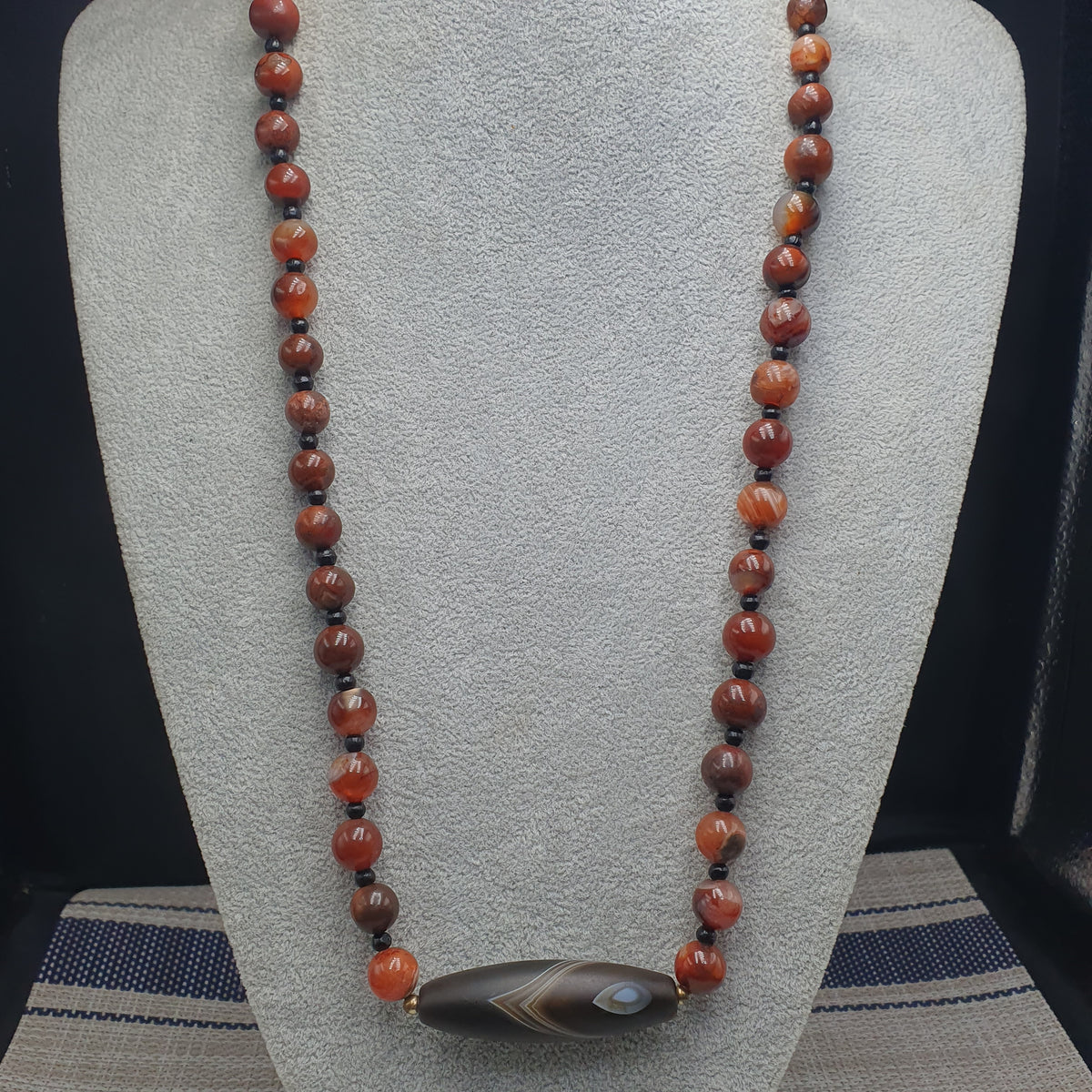 Collier de perles antiques en agate Suliemani naturelle et en agate Cornaline
