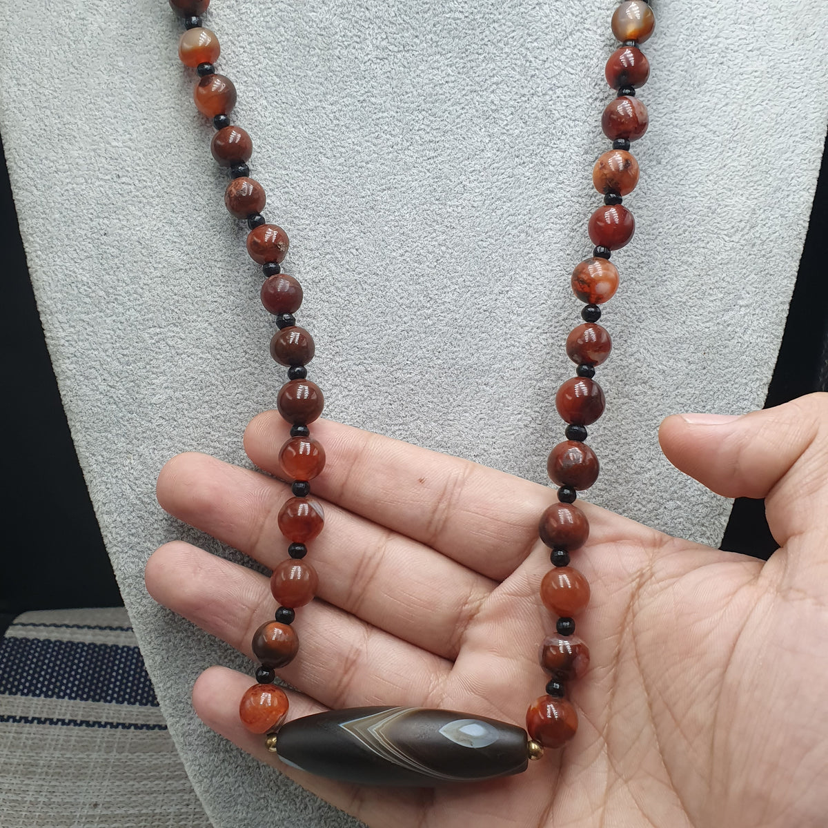 Collier de perles antiques en agate Suliemani naturelle et en agate Cornaline