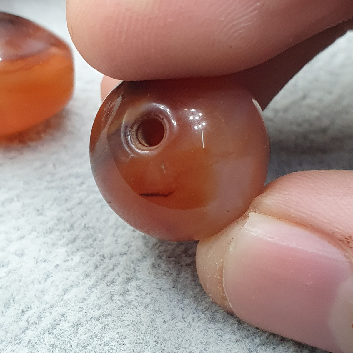 Lot de 4 perles vintage en agate cornaline naturelle motif "yeux"