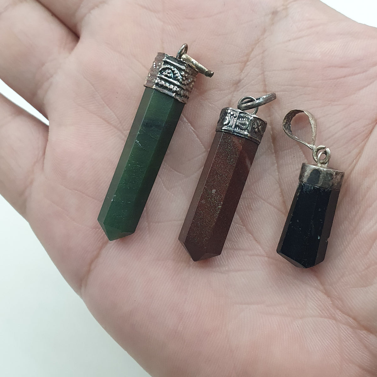 Vintage-Mix-Stein-Messing- & Silberanhänger – 10 Stück-Set