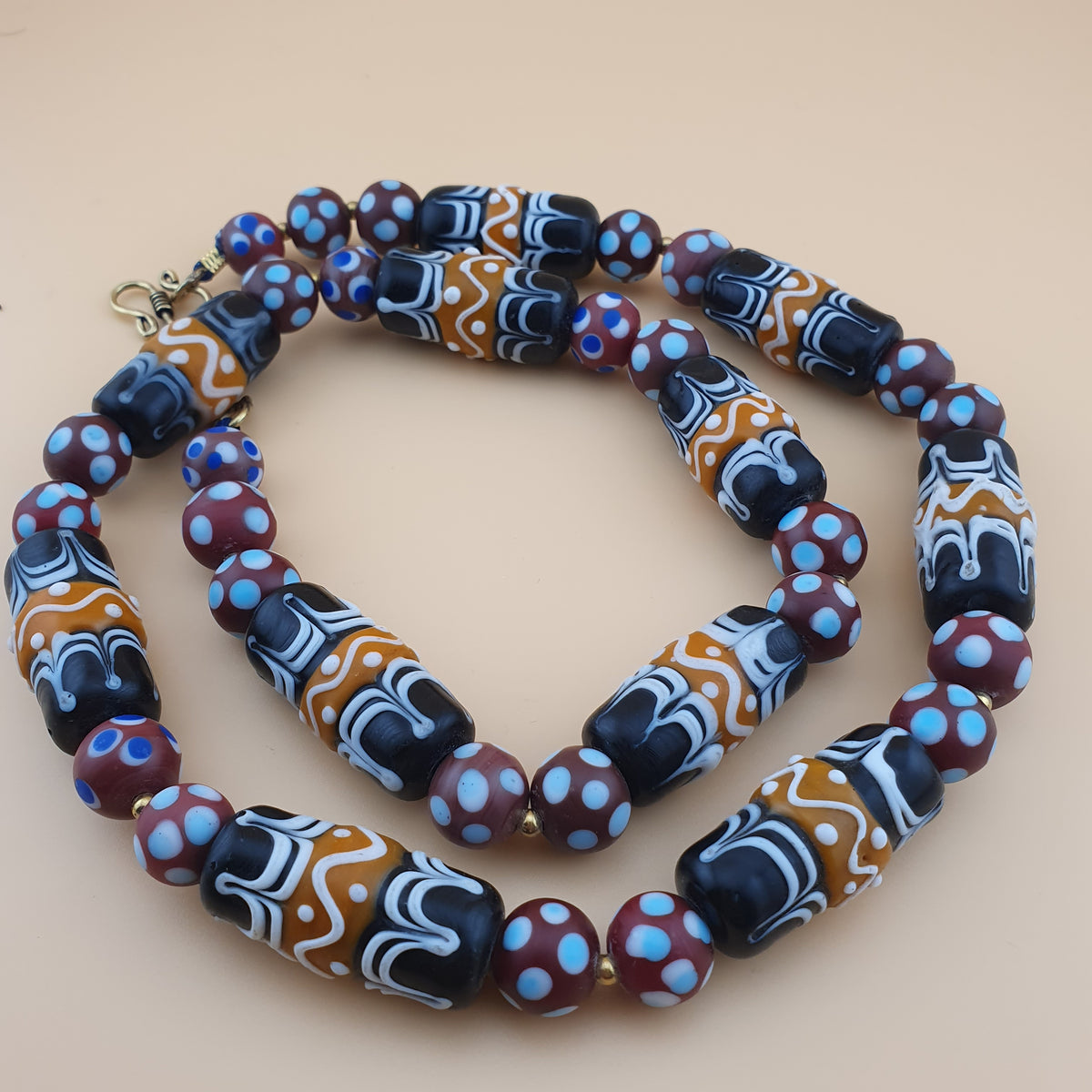 Collier de perles en verre de style vénitien vintage Furet et yeux 61 cm