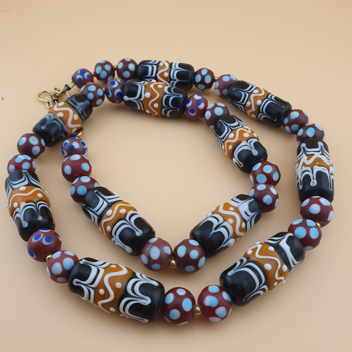 Collier de perles en verre de style vénitien vintage Furet et yeux 61 cm