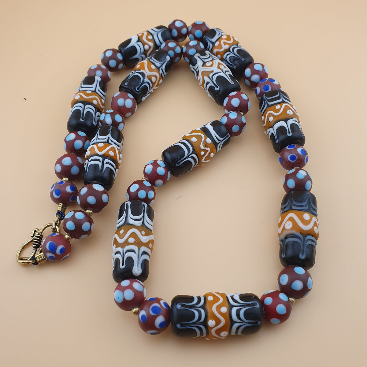 Collier de perles en verre de style vénitien vintage Furet et yeux 61 cm