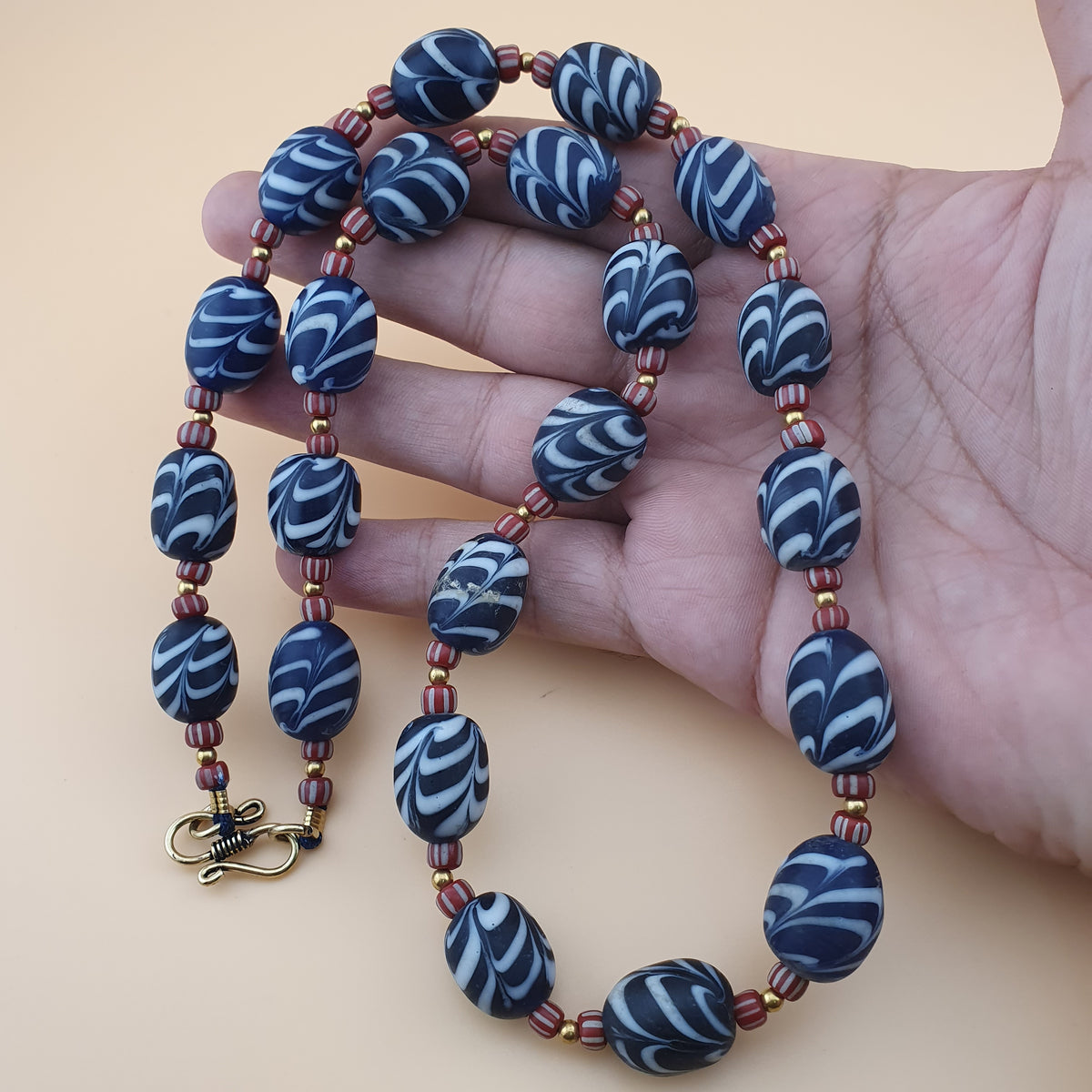 Vintage Venetian Style Feather Desgin Glass Beads Necklace 24 inches long
