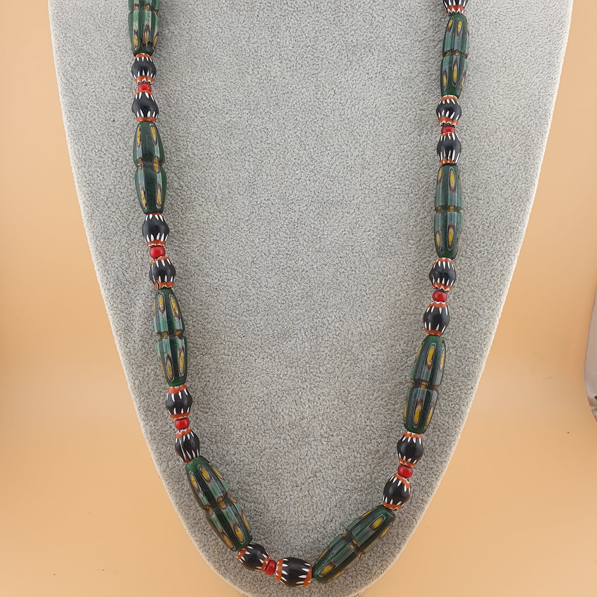Collier de perles de verre Gabri Eyes et de perles de verre chevron style vénitien vintage de 61 cm