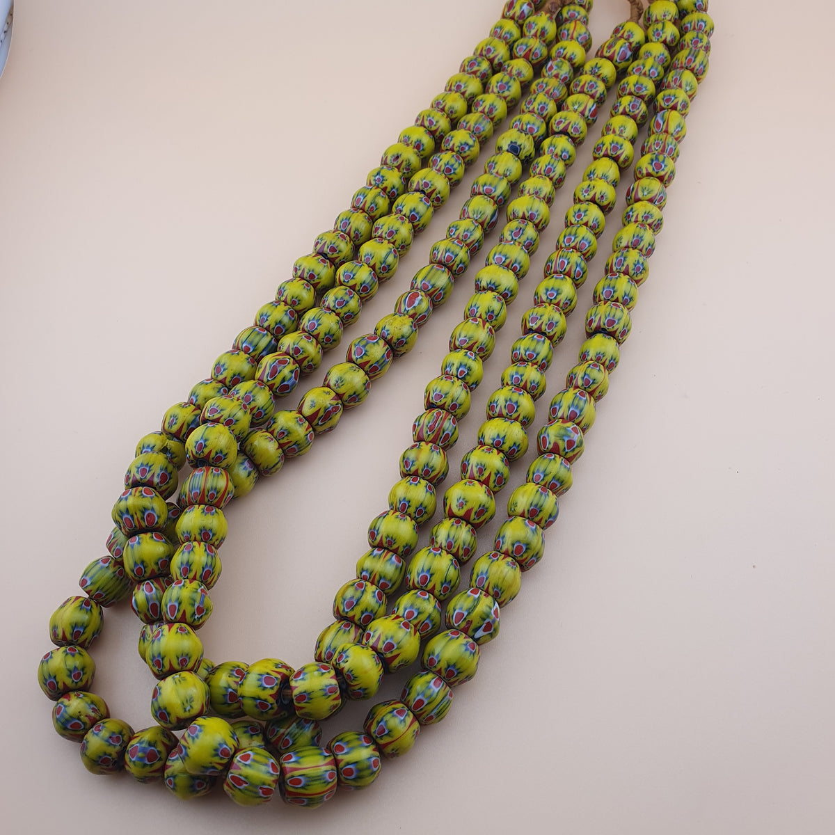 Colliers de perles de verre œil rouge de style africain vénitien vintage 12-13 mm de 61 cm de long