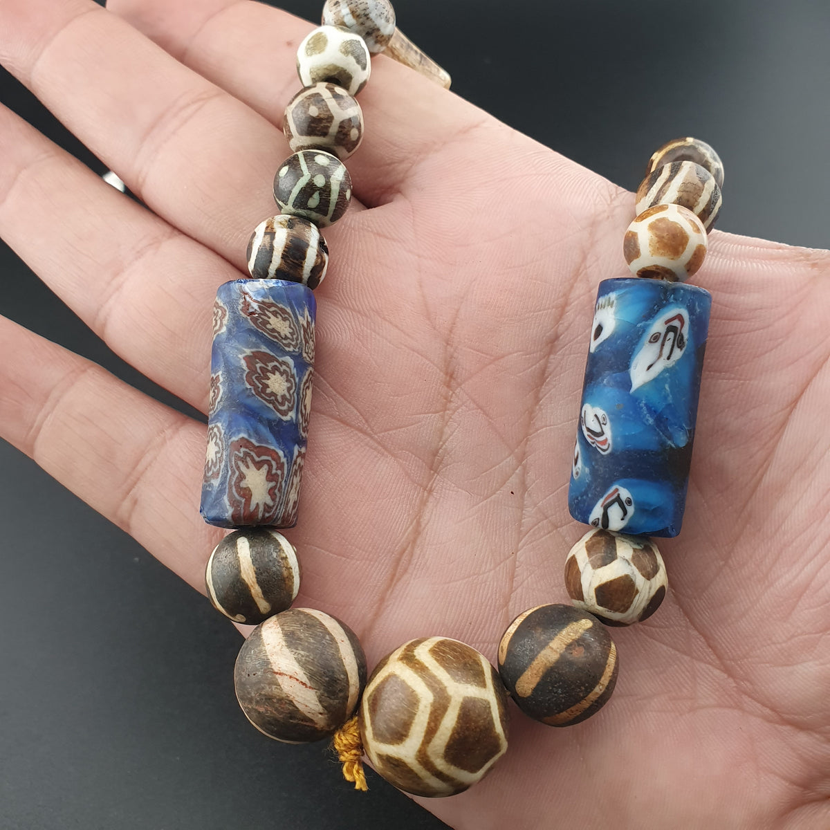 Mélange vintage perles asiatiques africaines PumtekPyu et verre 20 pouces