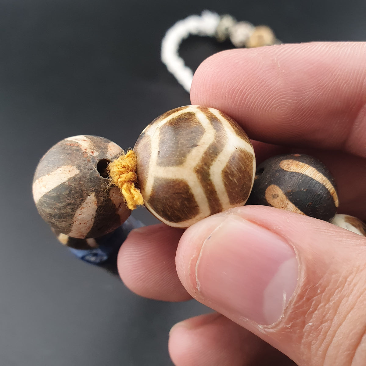 Mélange vintage perles asiatiques africaines PumtekPyu et verre 20 pouces