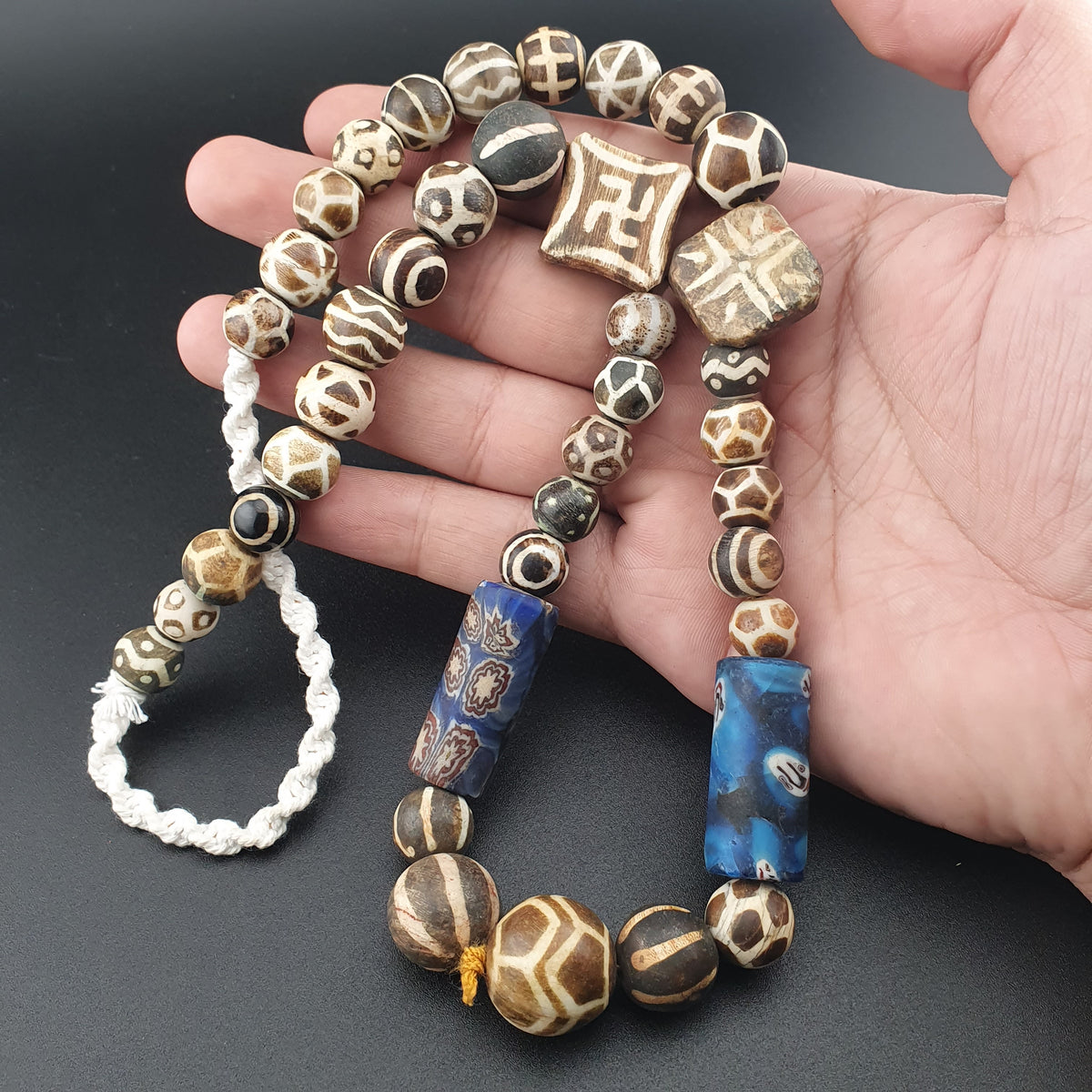 Mélange vintage perles asiatiques africaines PumtekPyu et verre 20 pouces